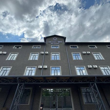 Grand Way Hotel Taraz Exterior foto