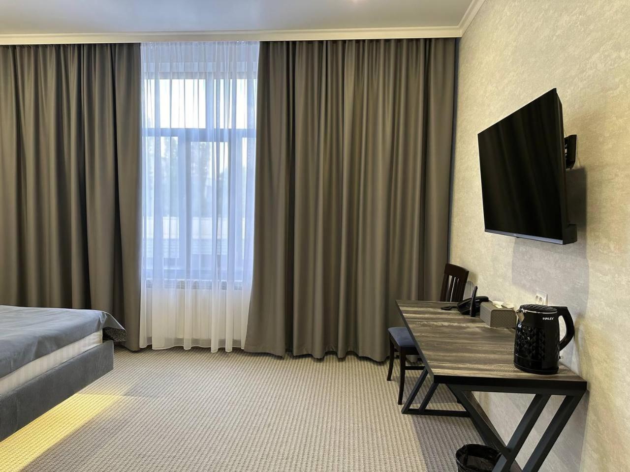 Grand Way Hotel Taraz Exterior foto