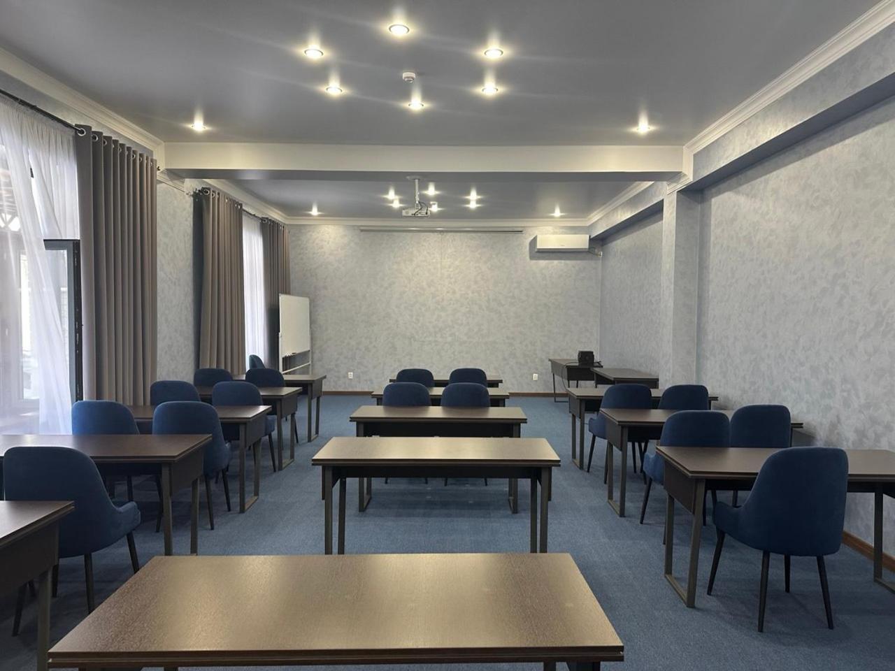 Grand Way Hotel Taraz Exterior foto